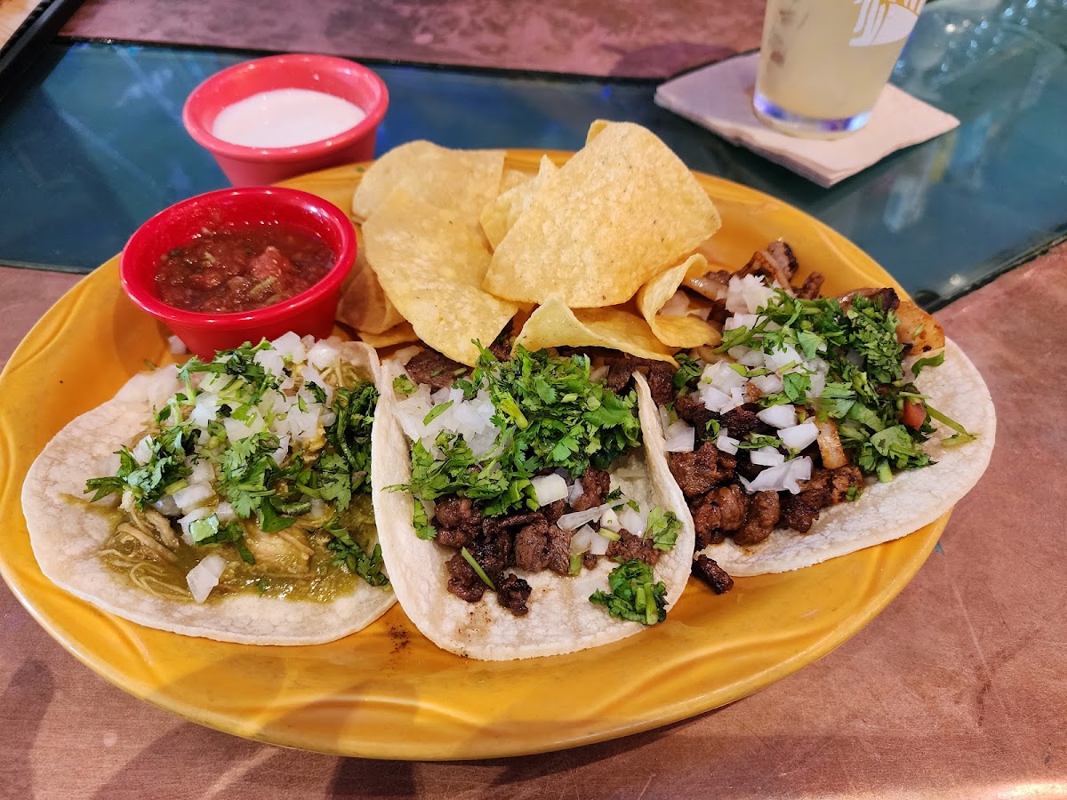 Aztec Willie's Taqueria photo 2
