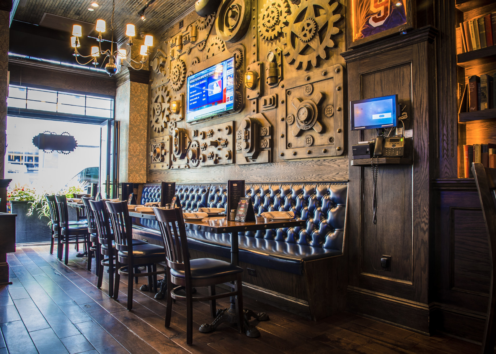 Crompton Ale House photo 2