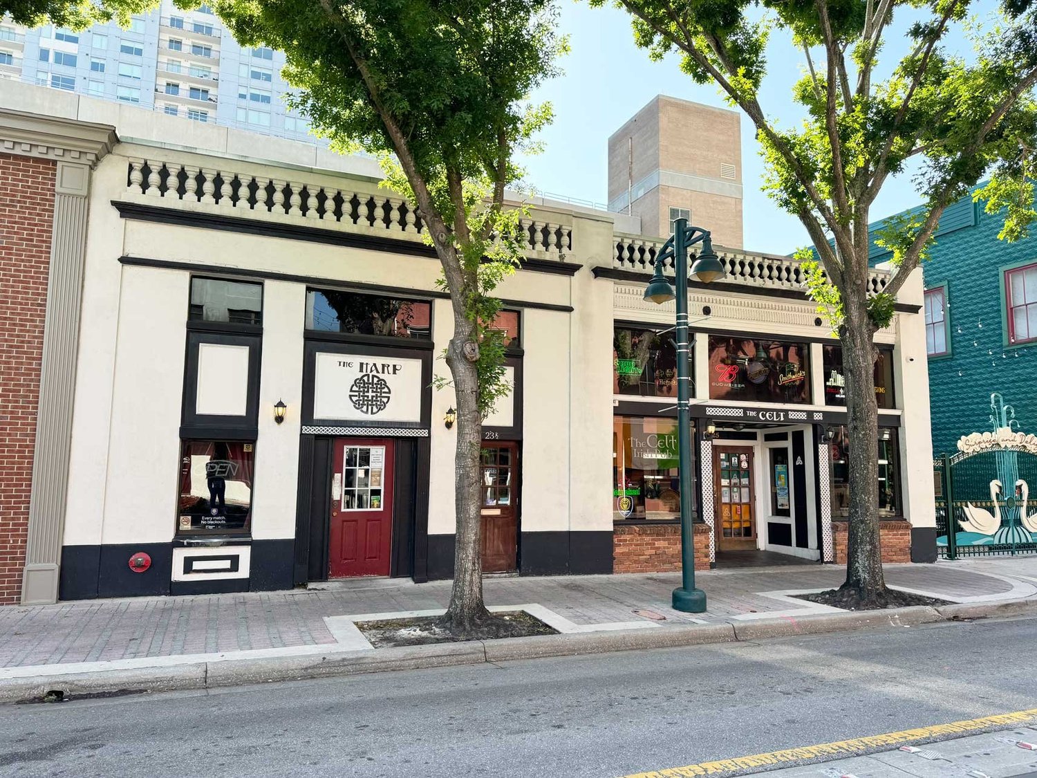 Harp & Celt Irish Pub & Restaurant