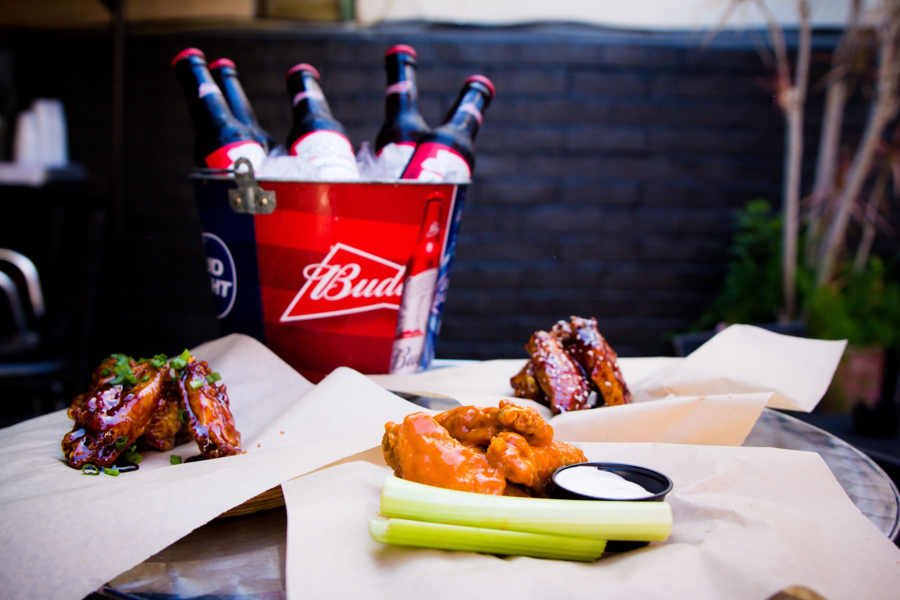 Redwing Bar & Grill