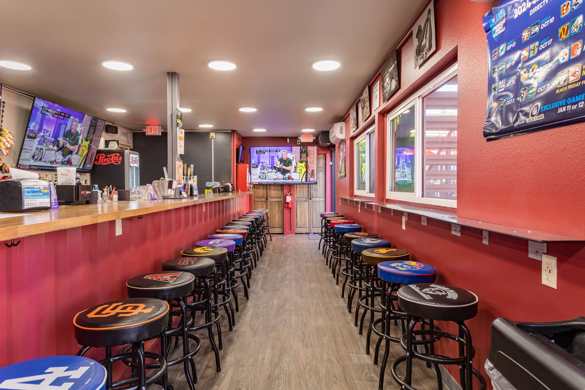 Bogey's Sports Bar photo 3