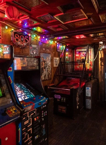 Barney's Beanery photo 2