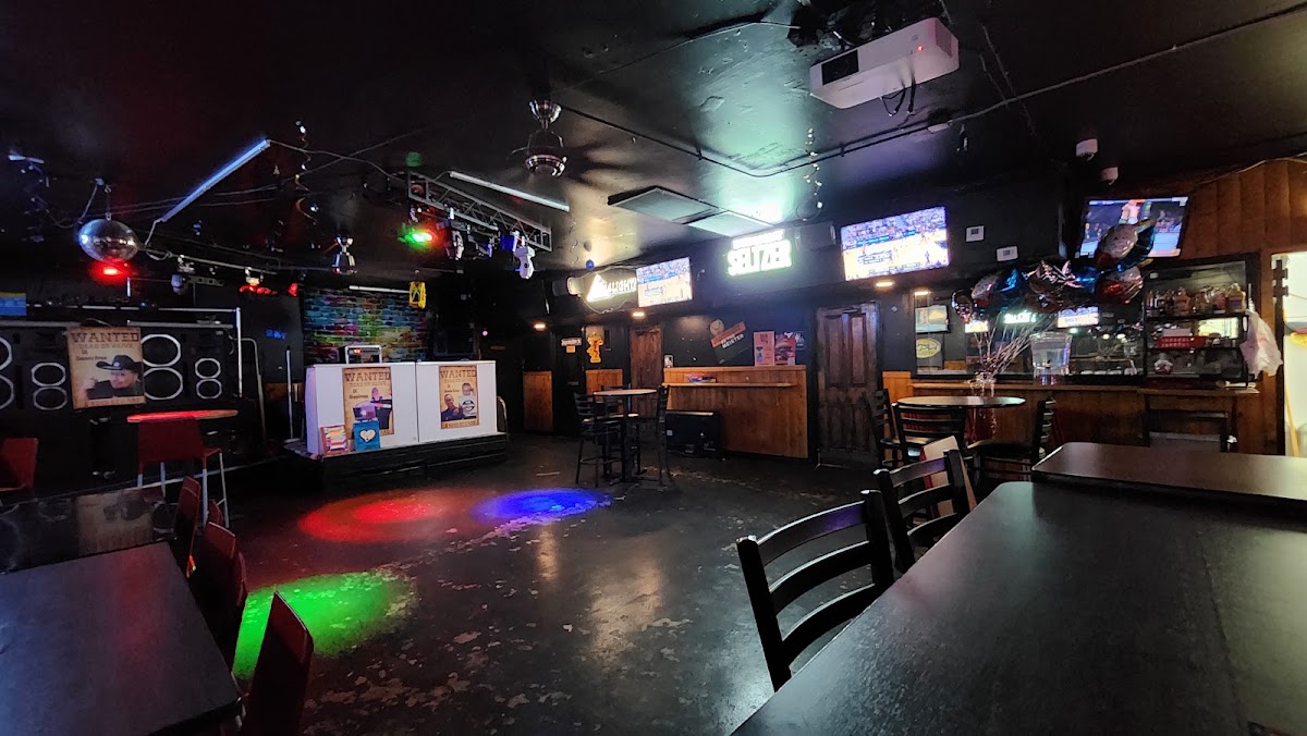 Coop's Bar & Grill