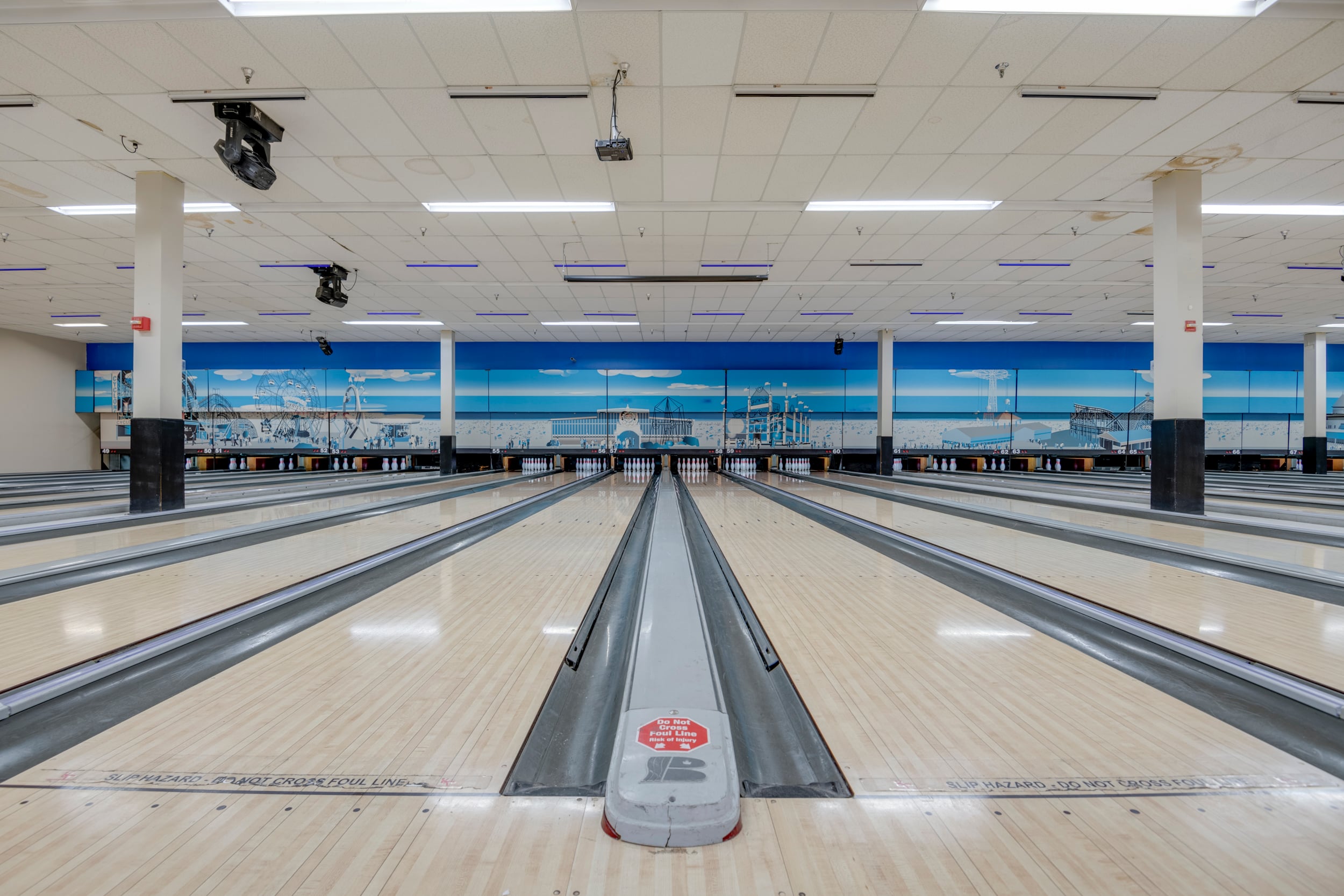 Boardwalk Bowl Entertainment Center photo 3