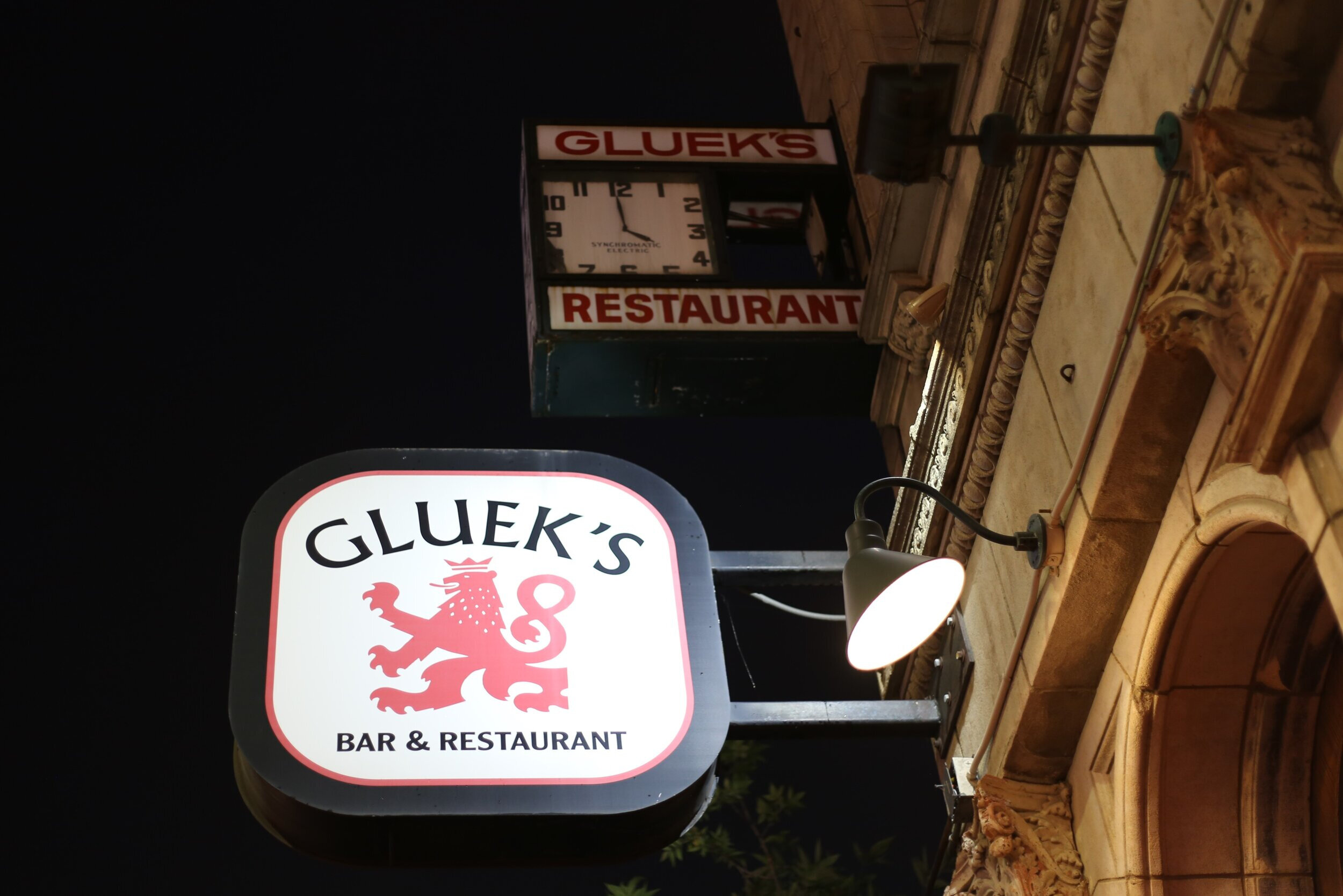 Gluek's Restaurant & Bar photo 3