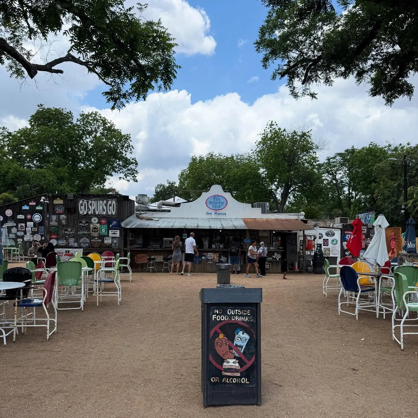 The Friendly Spot Ice House photo 2