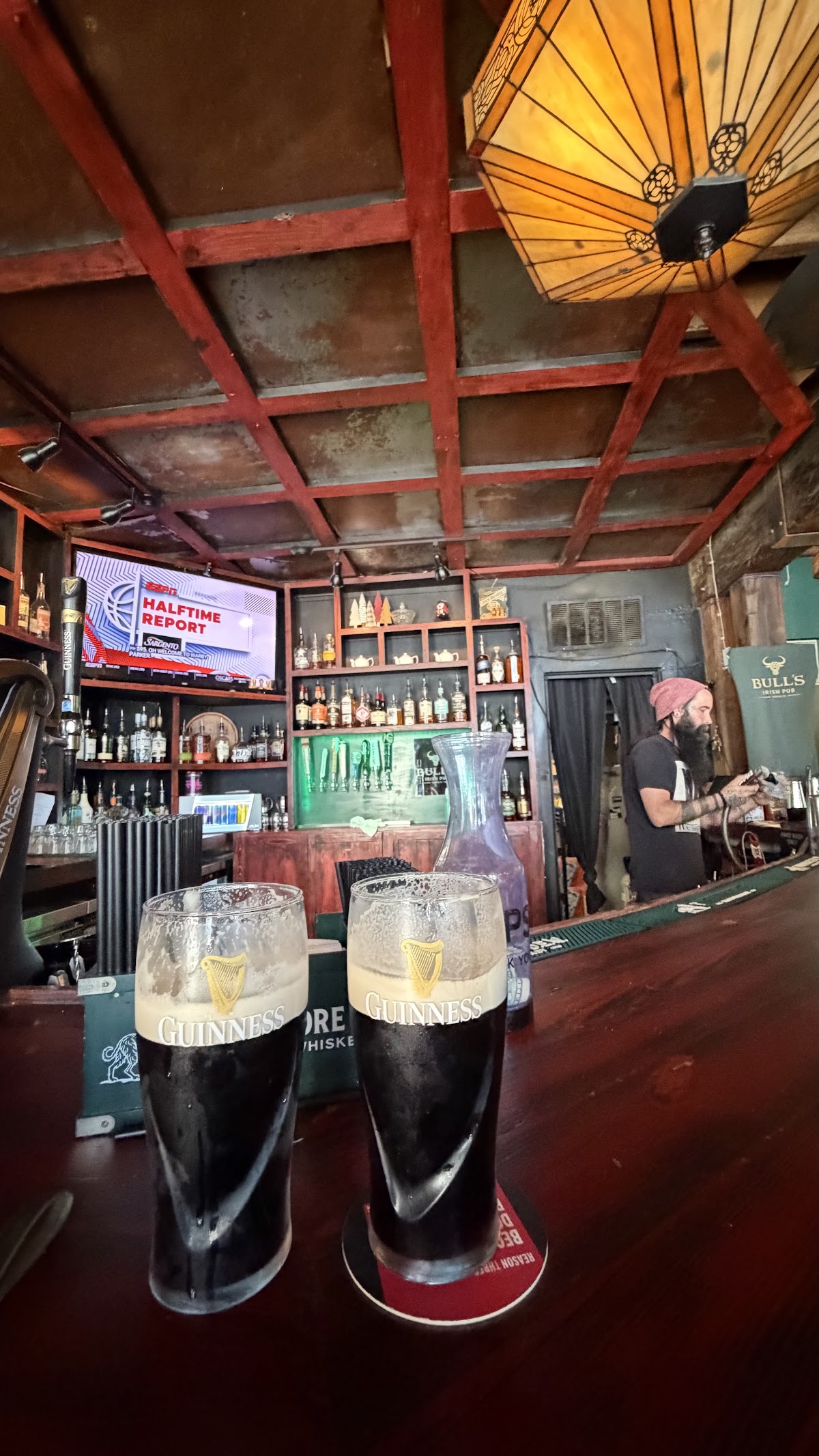 Bull's Irish Pub photo 3