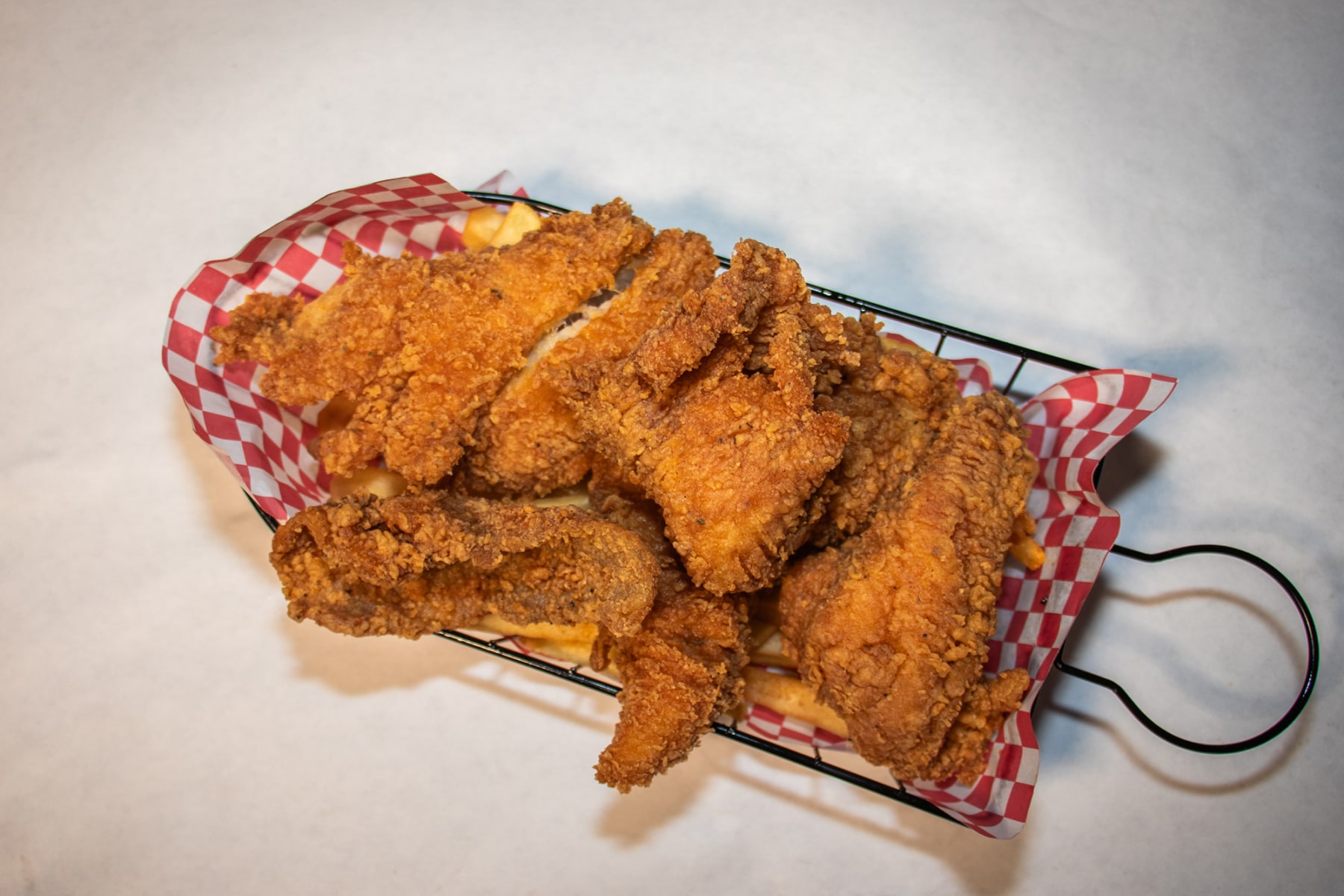 Wings Pier Seafood & Wings (Aurora Store) photo 2