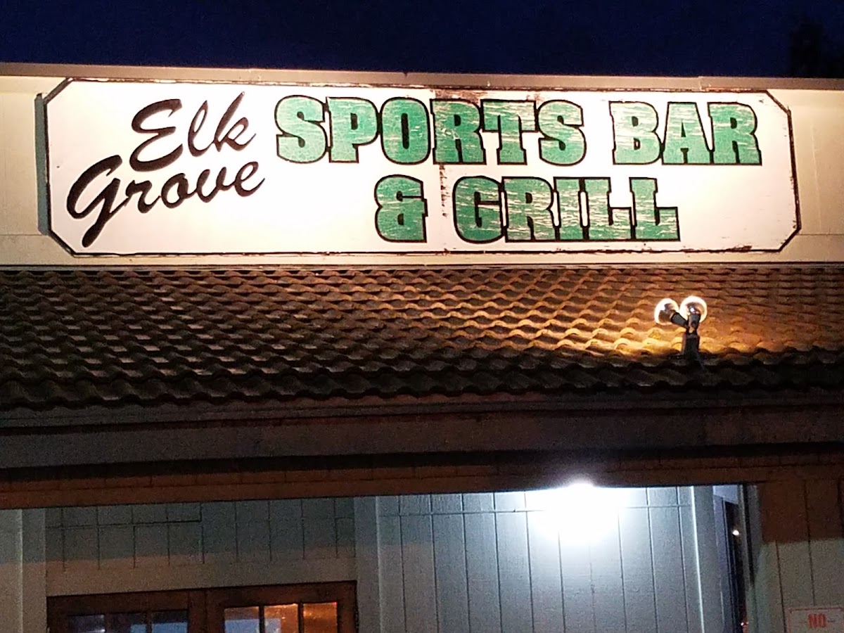 Elk Grove Sports Bar & Grill photo 3