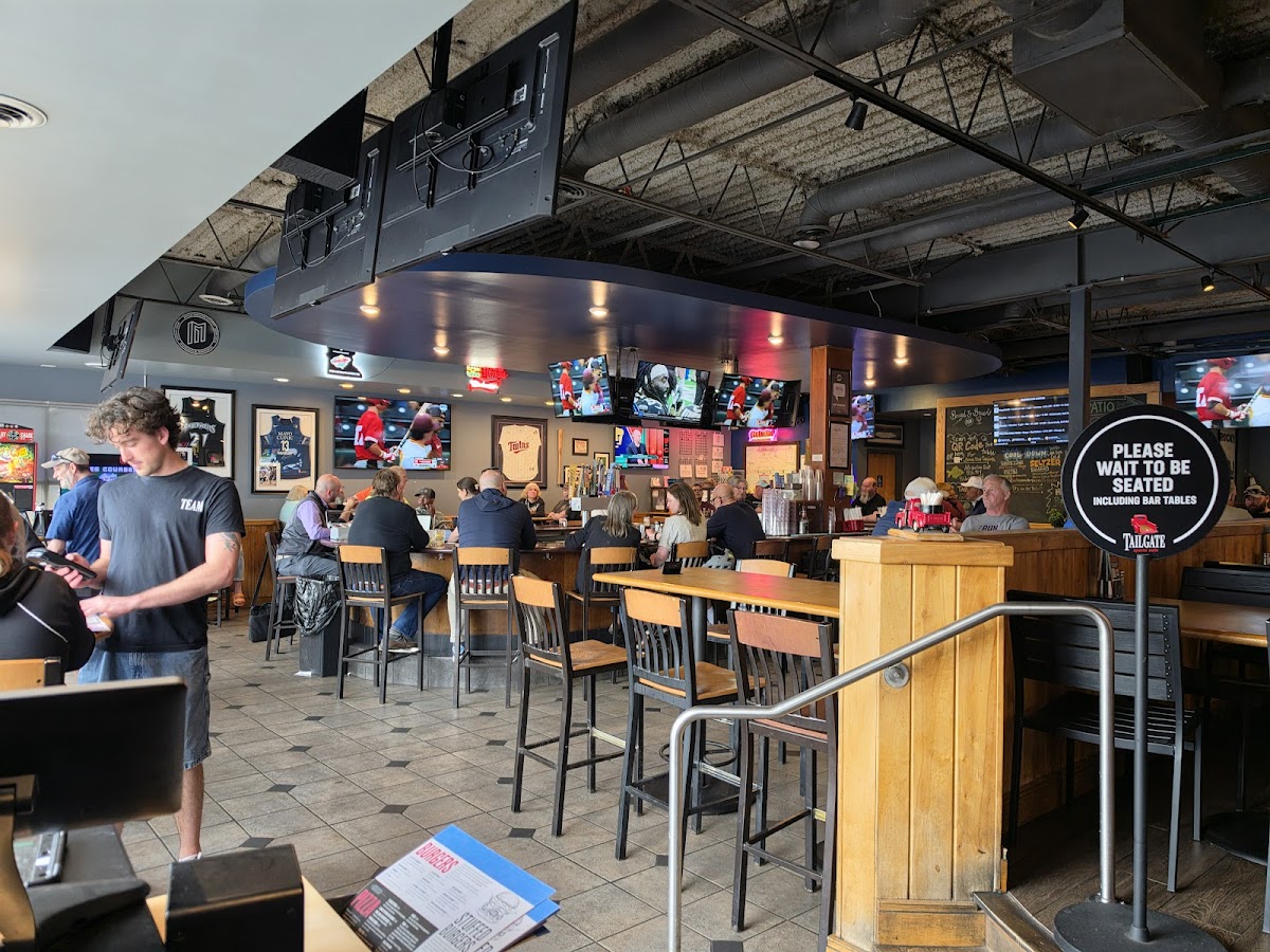 Tailgate Sports Cafe photo 3
