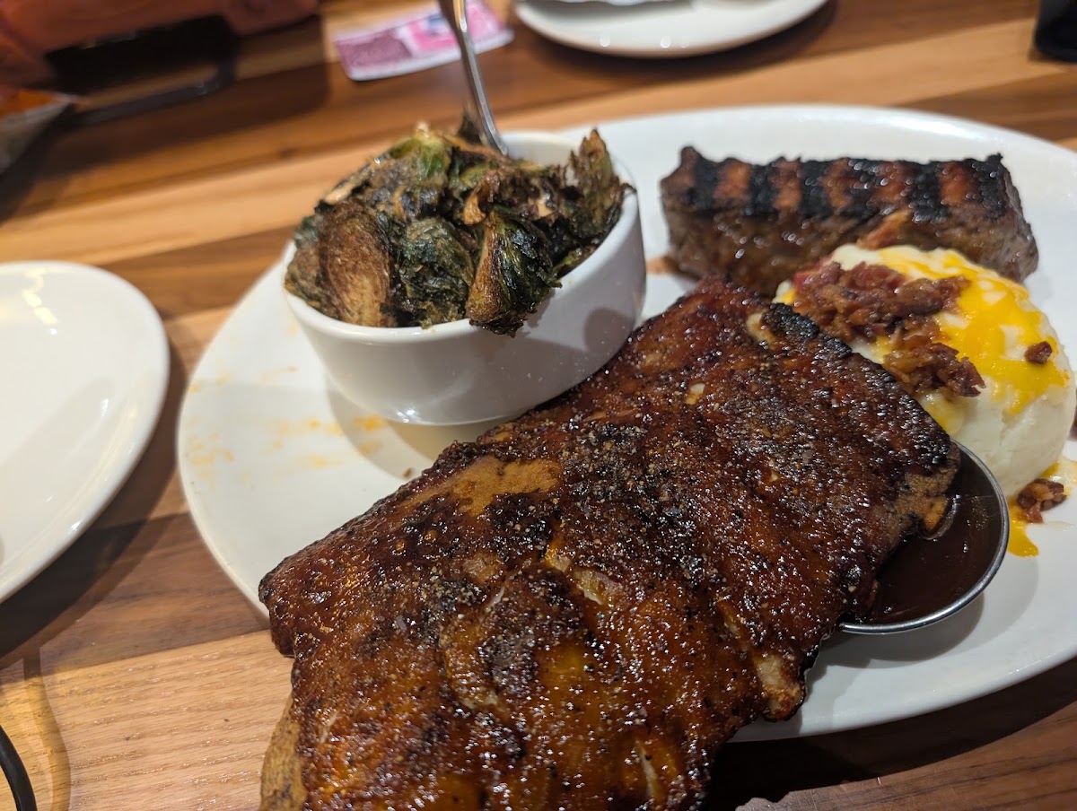 BJ's Restaurant & Brewhouse photo 3