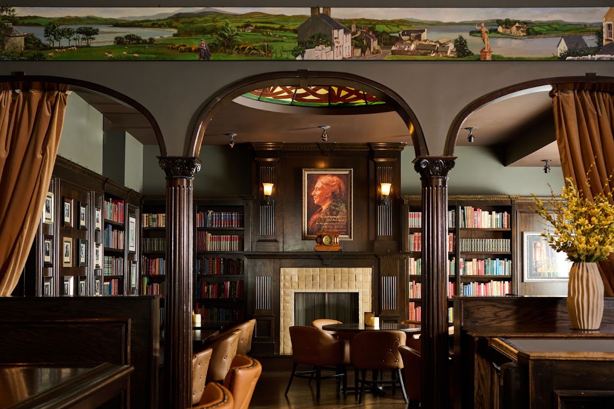 Lady Gregory's Irish Bar & Restaurant
