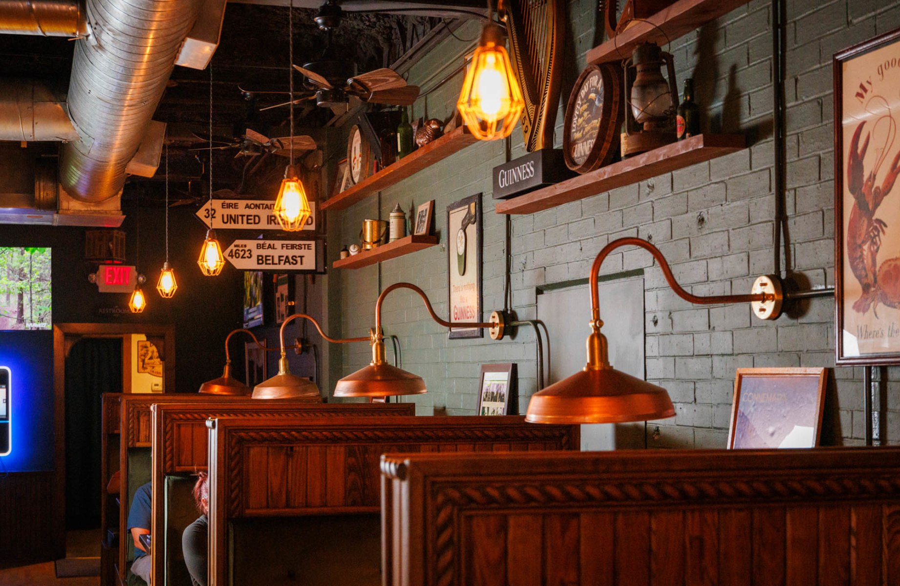 Kelly's Irish Pub photo 3