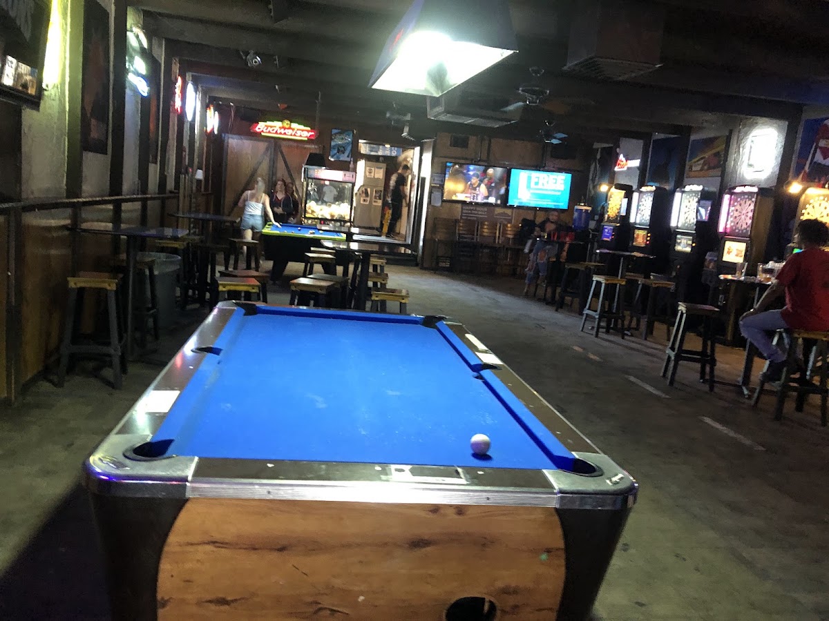 Champions Sports Saloon photo 3