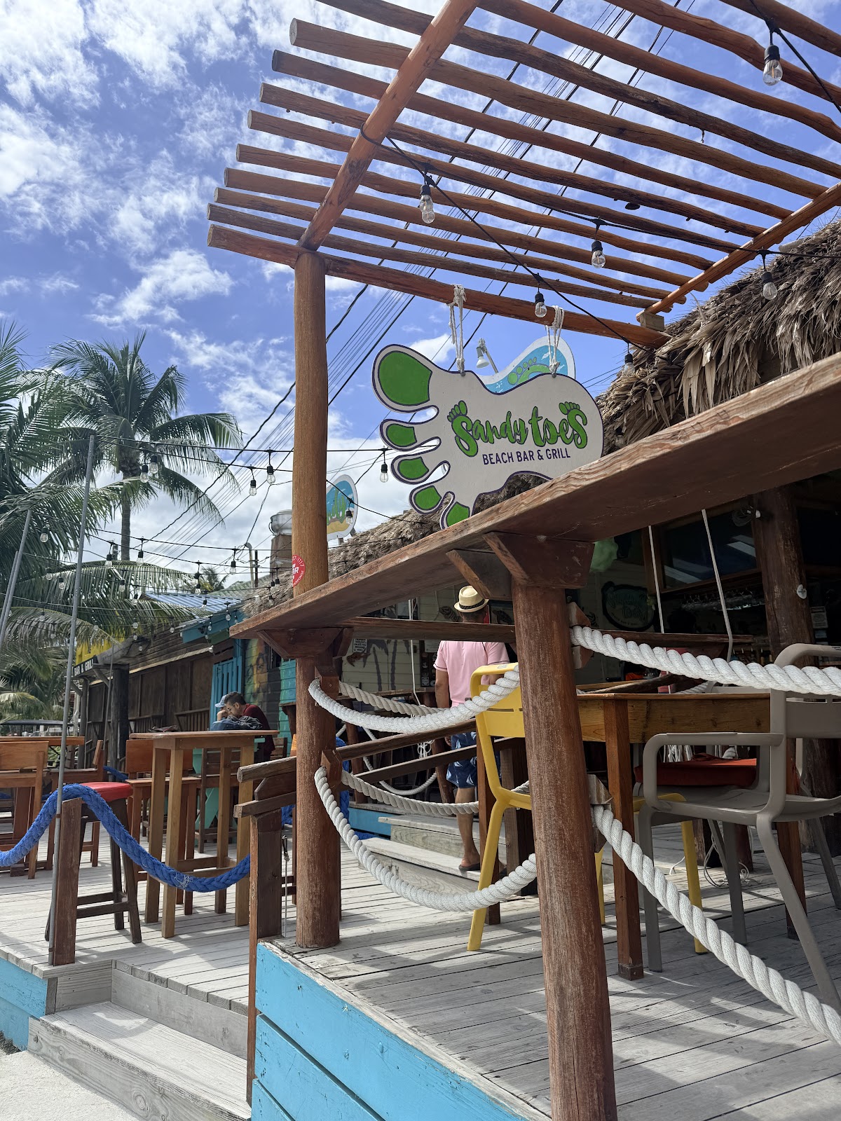 Sandy Toes Beach Bar and Grill photo 3