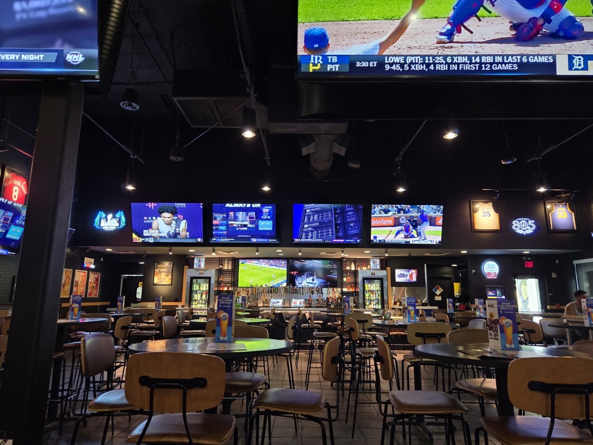 Buffalo Wild Wings photo 3