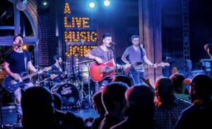 Tin Roof photo 2