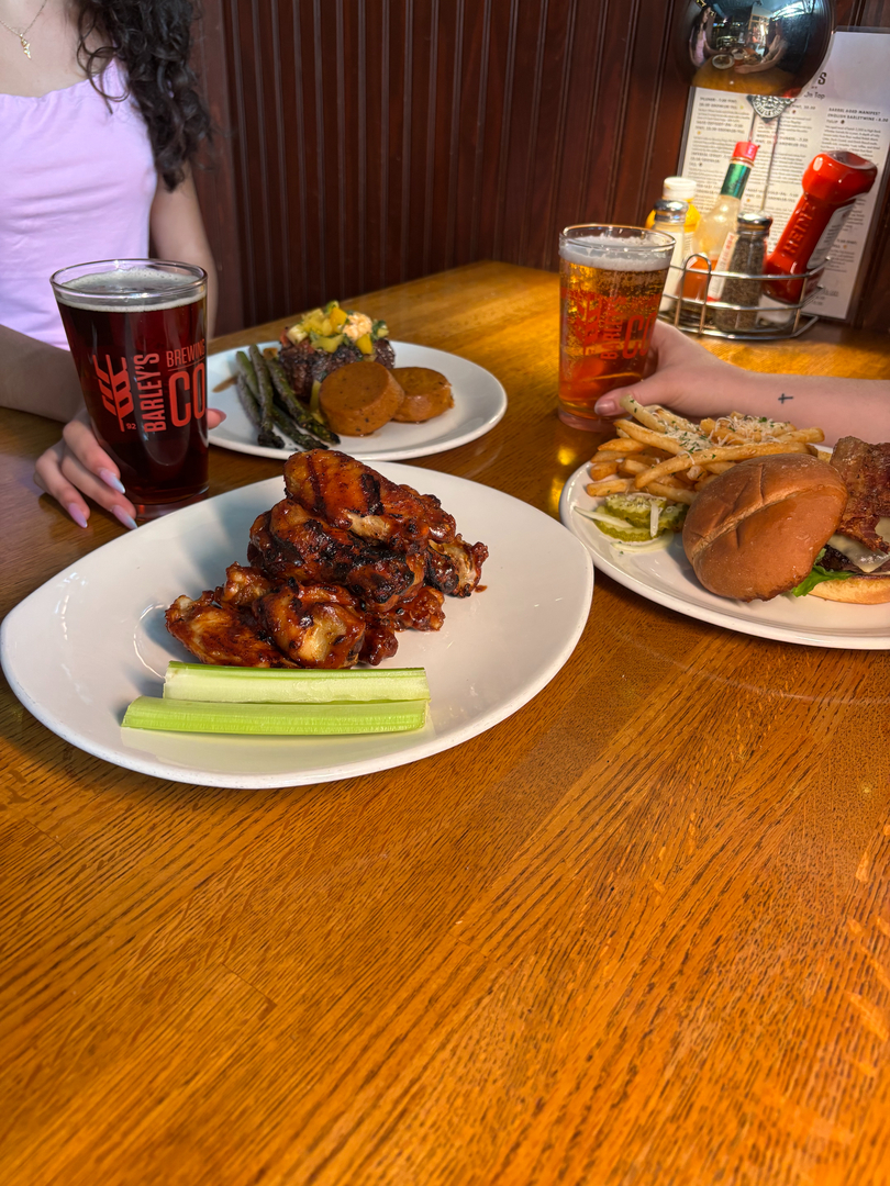Barley's Brewing Company photo 3
