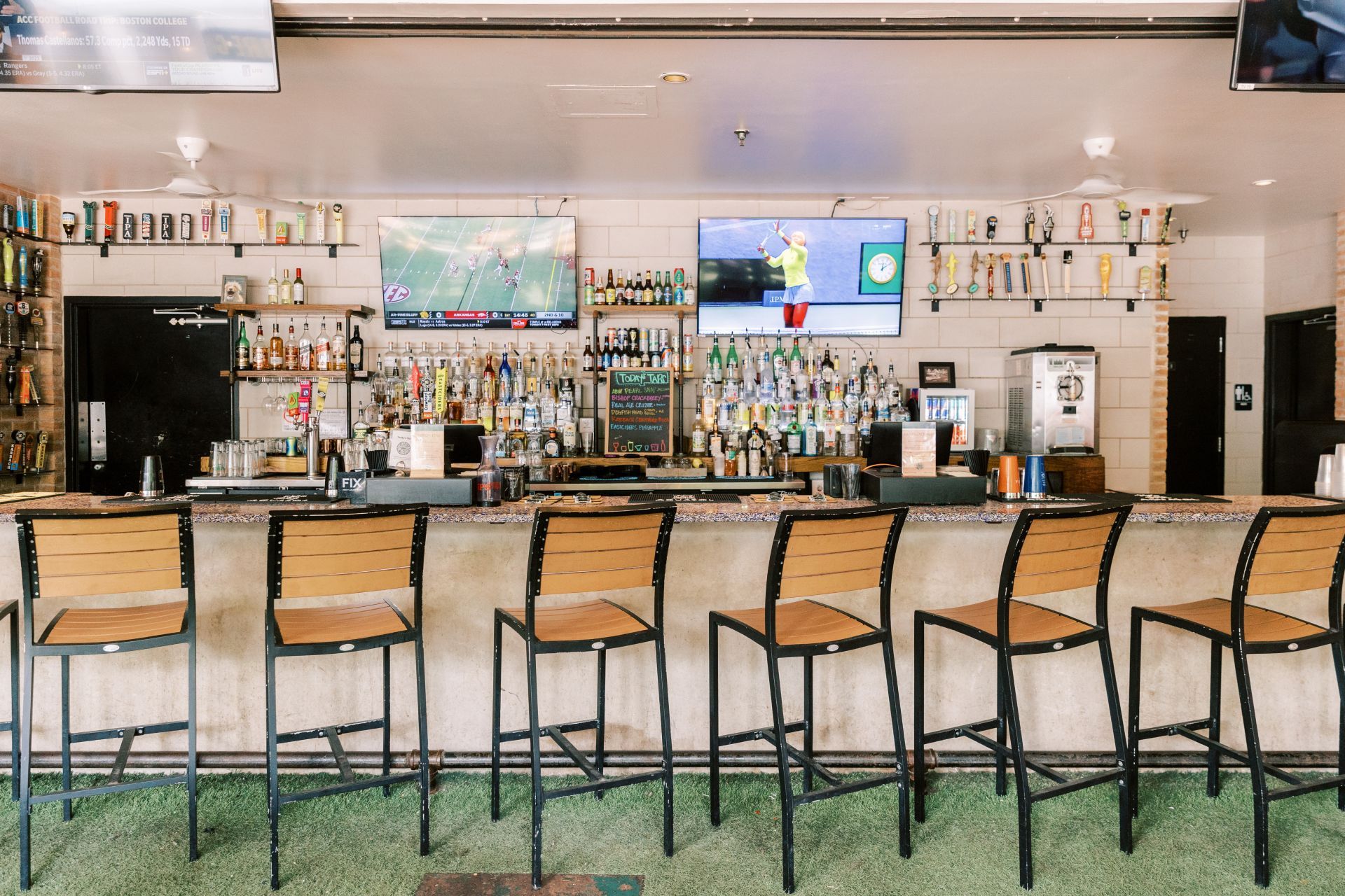 Star Bar photo 2