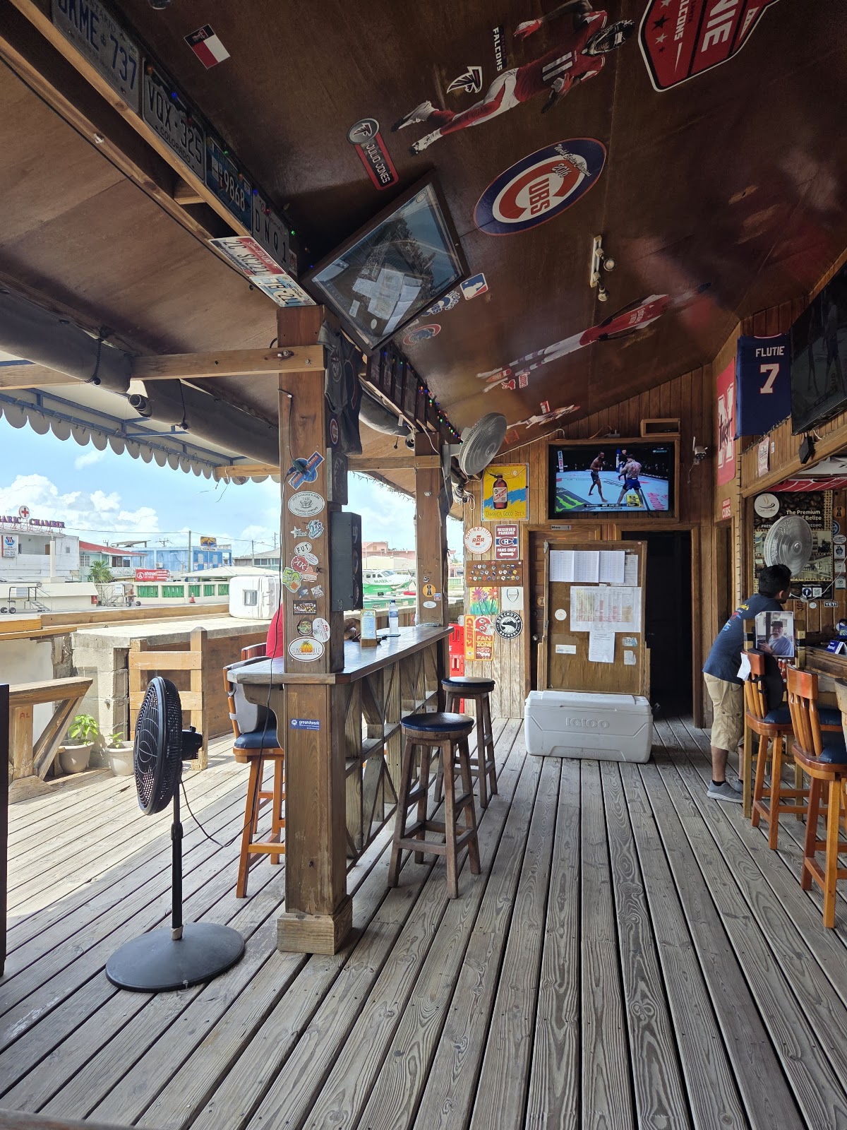 Carlo & Ernie's Runway Bar photo 3