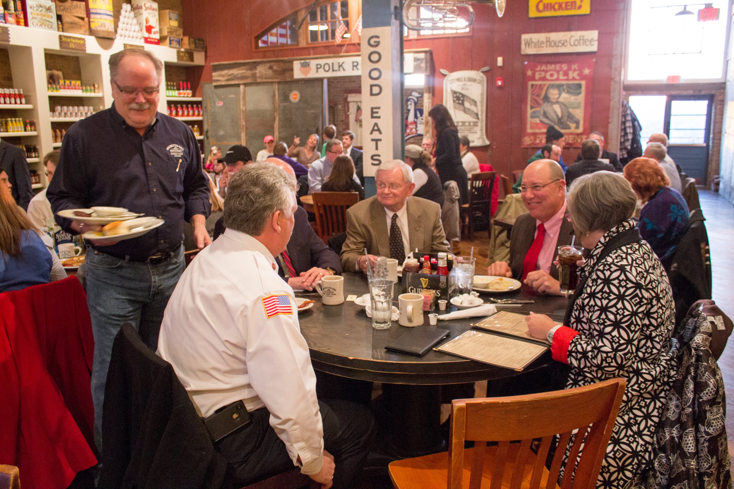 Puckett's Restaurant photo 3