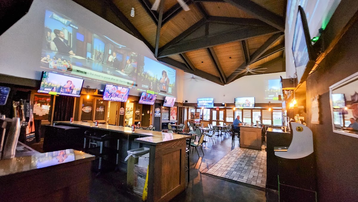 Great Eagle Bar & Grill photo 3