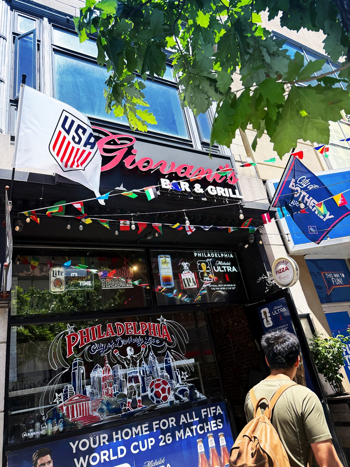 Giovani's Pizza Sports Bar in Philadelphia
