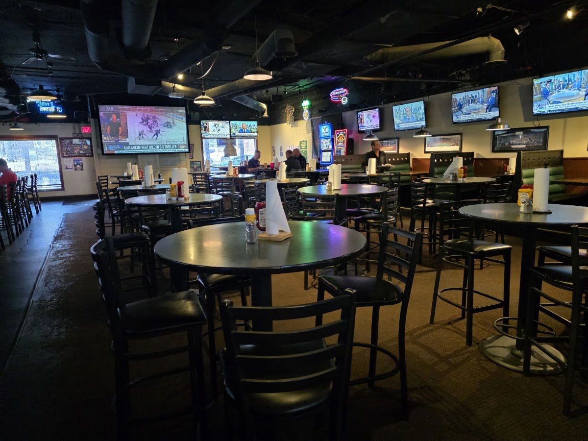 Bench Warmers Sports Grill photo 3