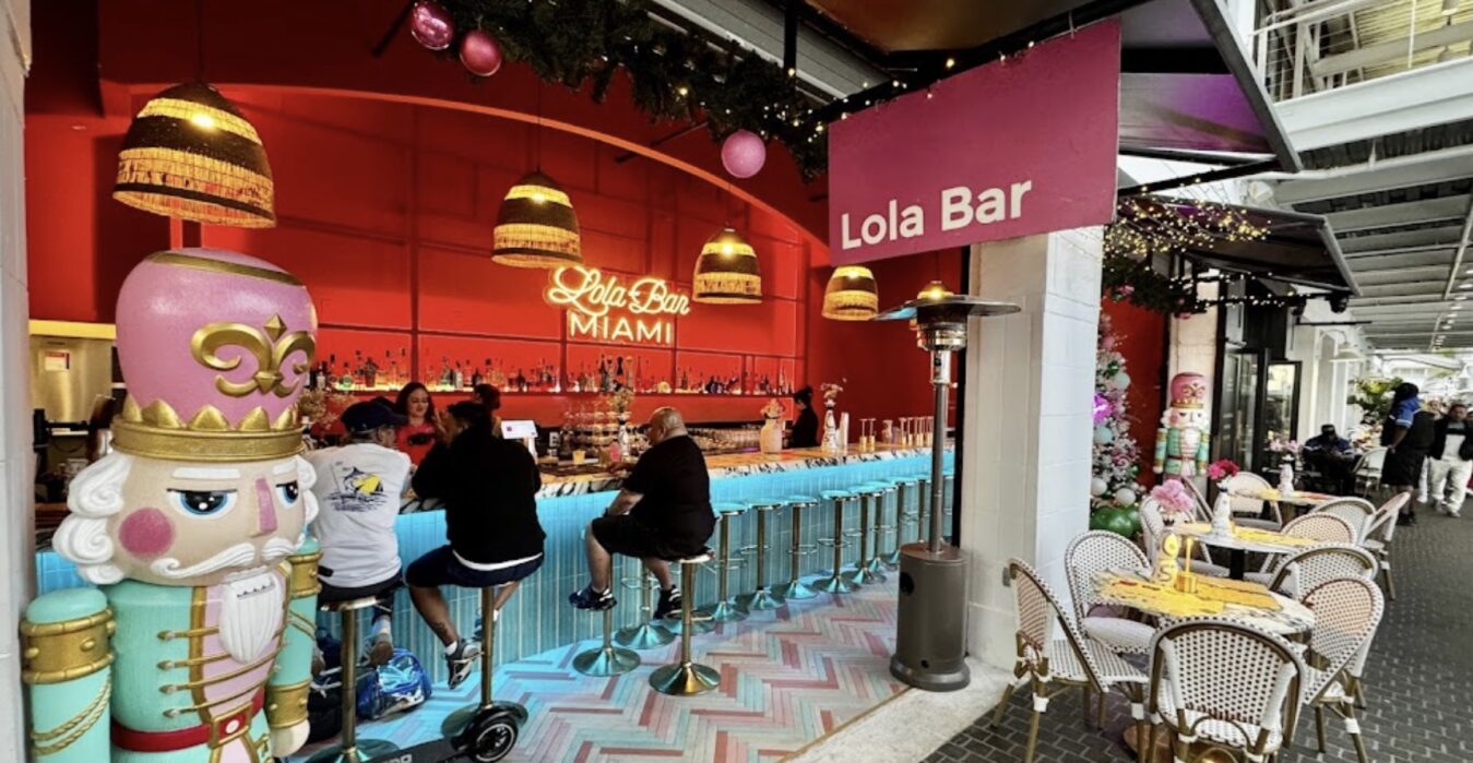 Lola bar