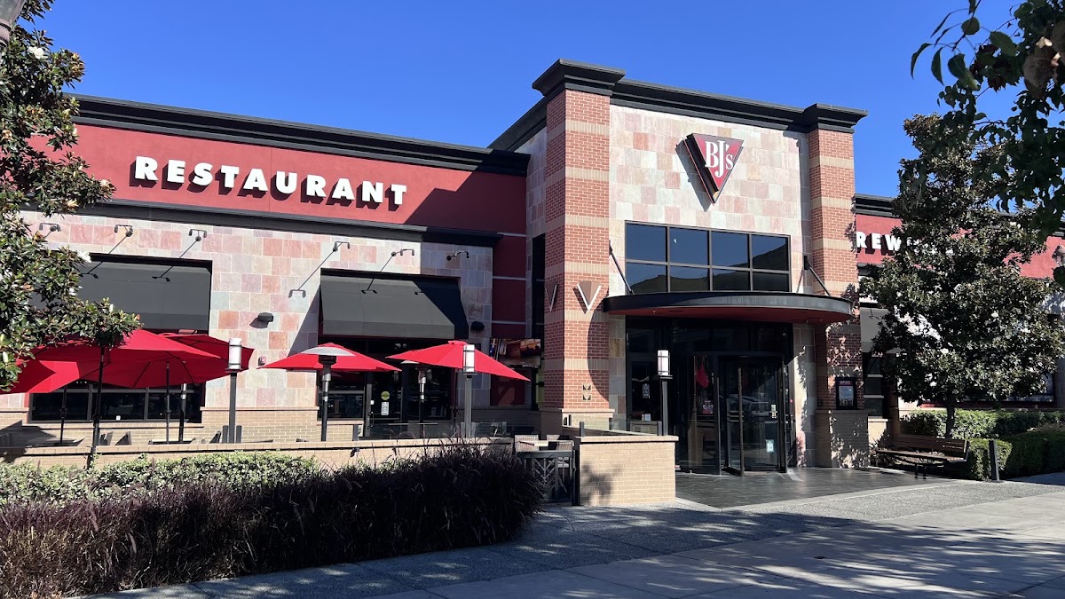 BJ's Restaurant & Brewhouse photo 3