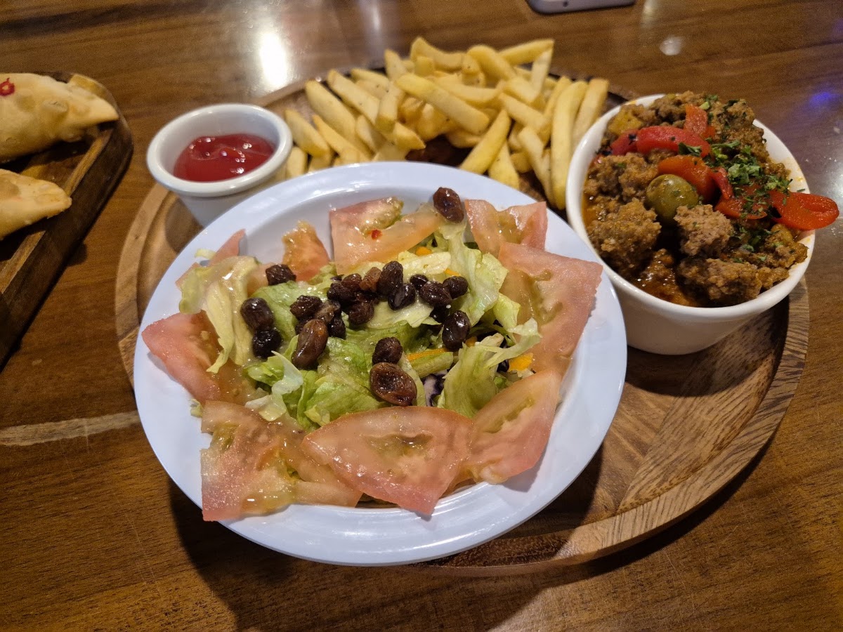 El Pub Restaurant photo 3
