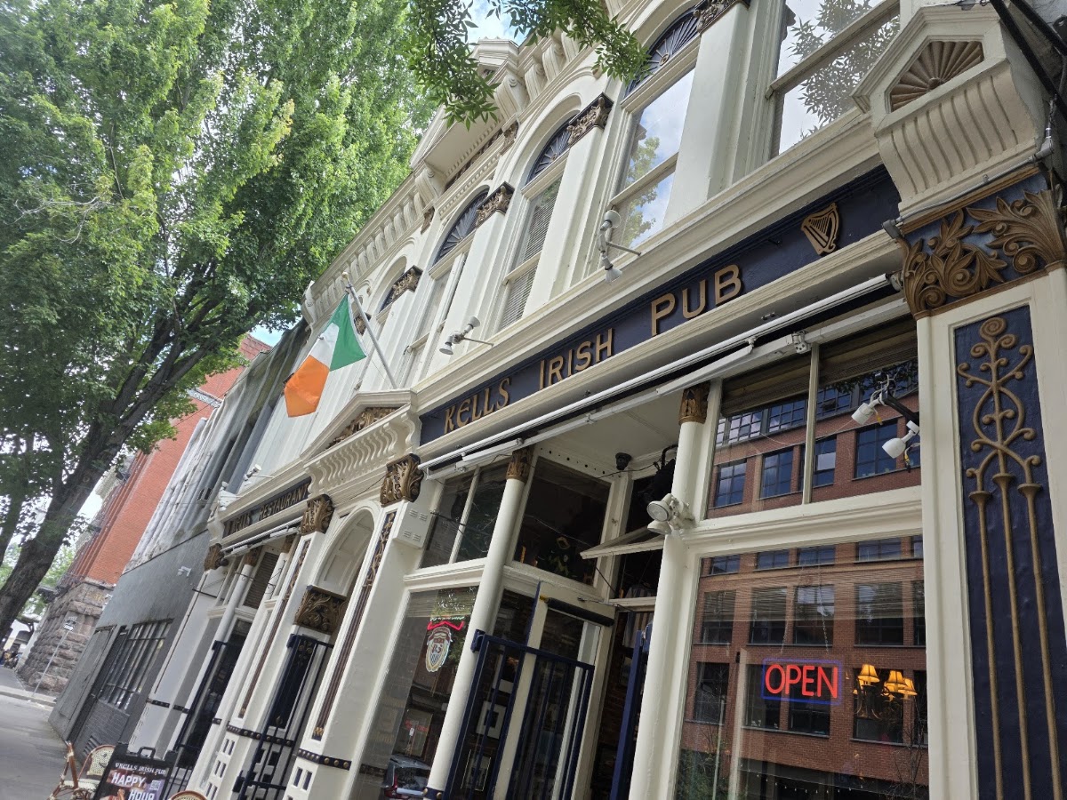 Kells Irish Restaurant & Pub photo 2