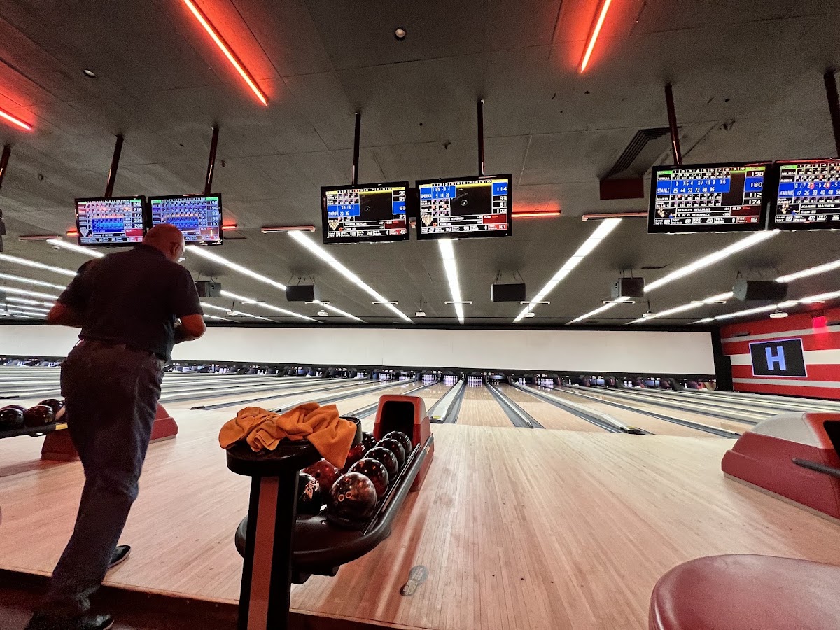 Bowlero Cherry Creek photo 3