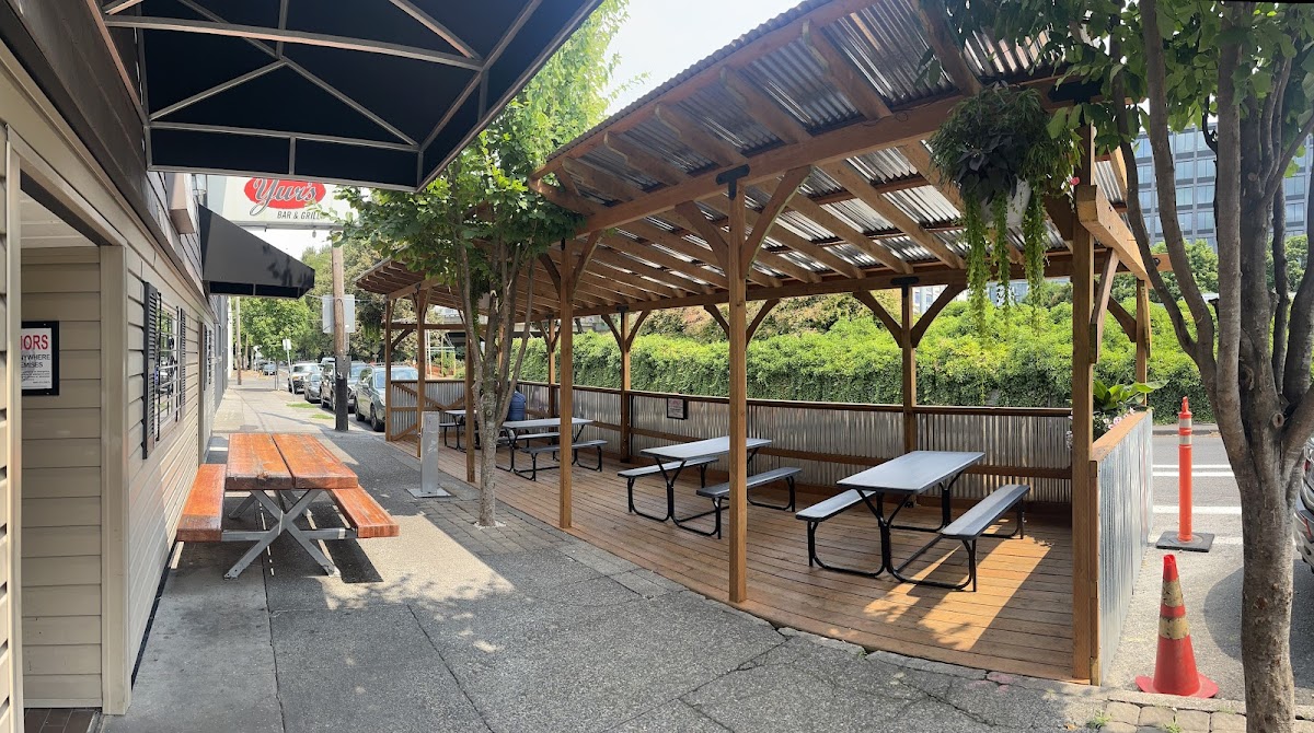 Yur's Bar & Grill photo 3