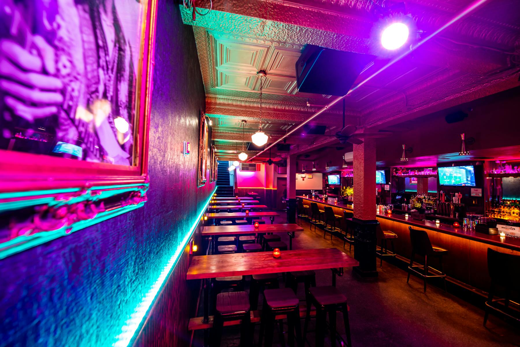 Lucky's Lounge