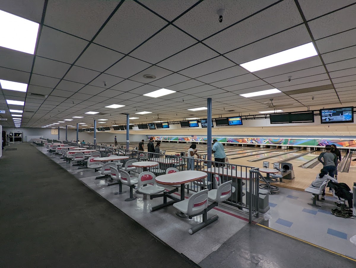 4th Street Bowl photo 2