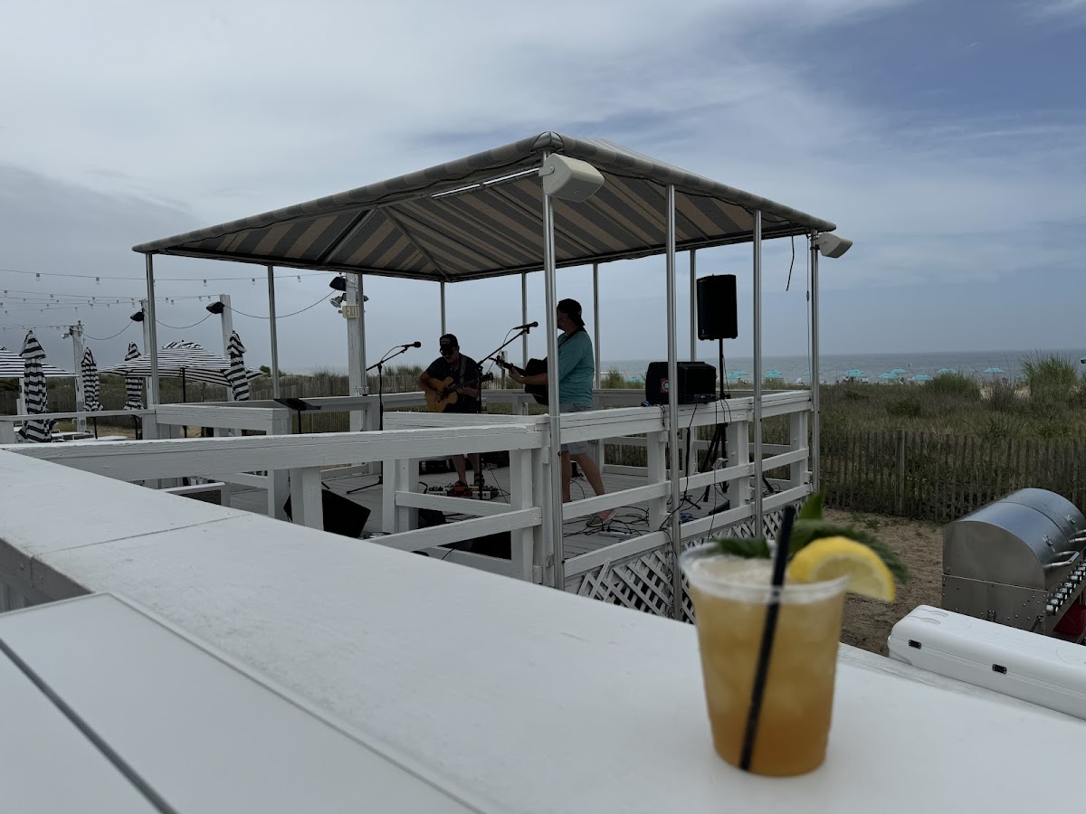 Wahoo's Lounge photo 3