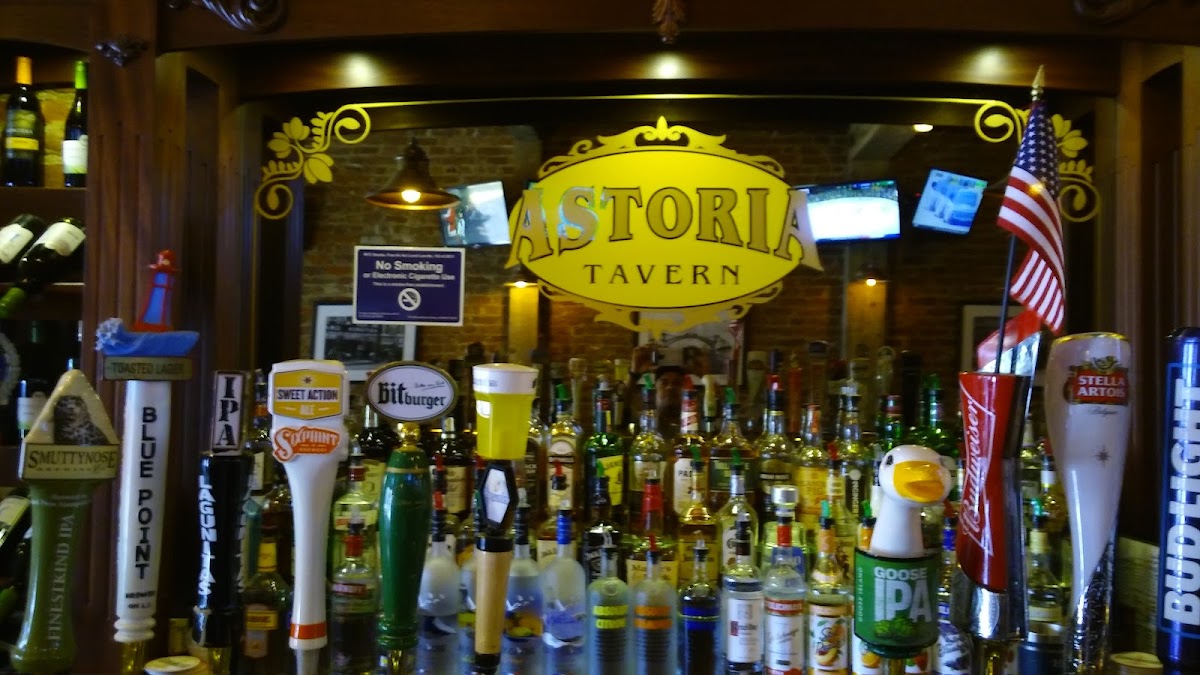 Astoria Tavern photo 2