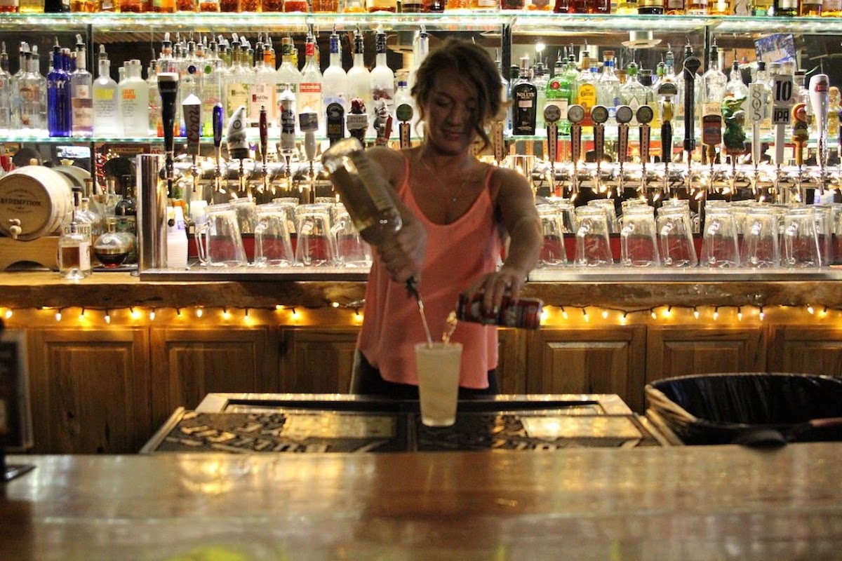 Tackle Box Bar & Grill